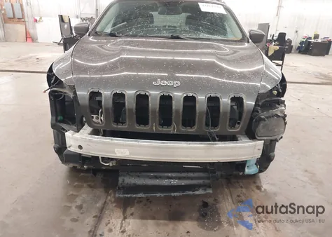 2016 Jeep Cherokee Latitude из США, поврежденный, VIN 1C4PJMCS1GW304168